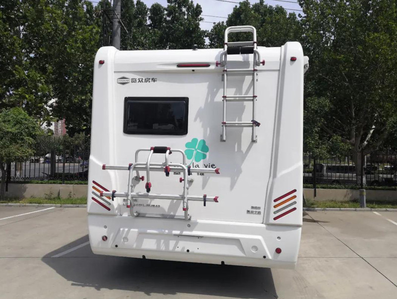 過幾天沈陽特熱鬧,這么多房車 過幾天沈陽特熱鬧,這么多房車