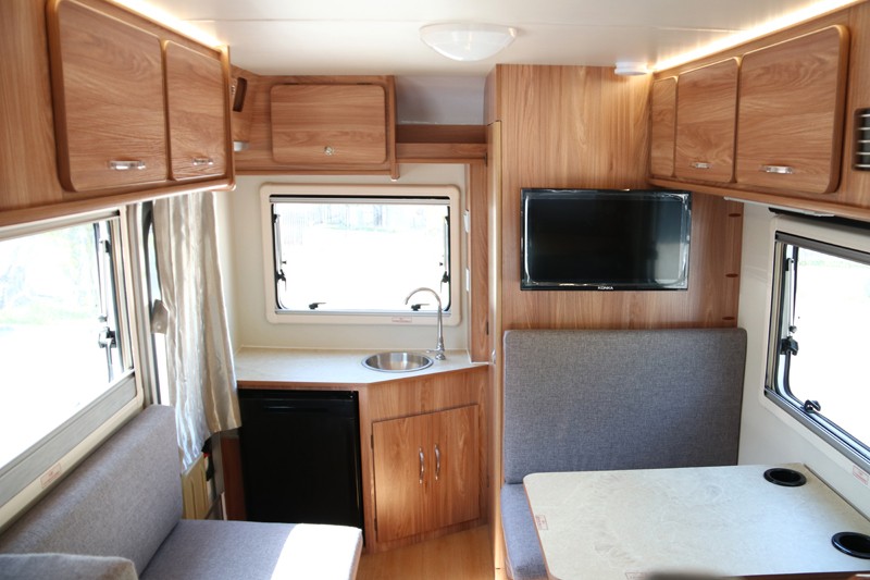 2米大床的房車，真的挺好