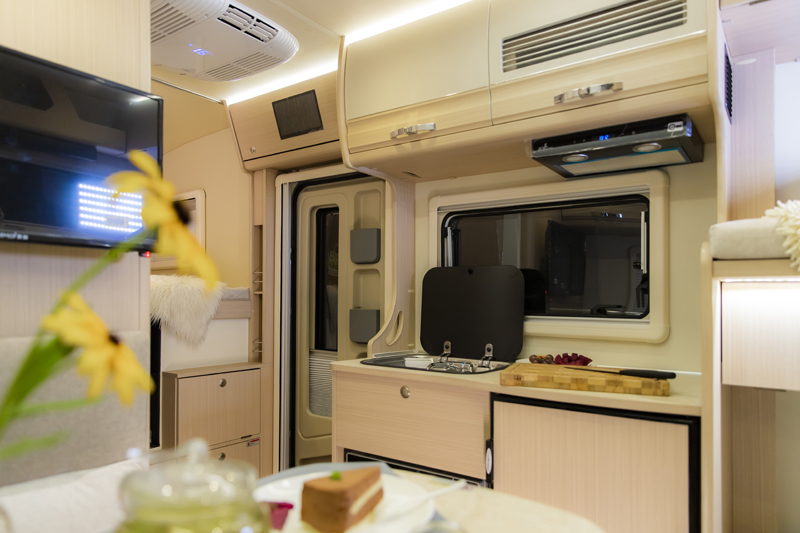 不僅僅動力好，還有上下鋪的房車