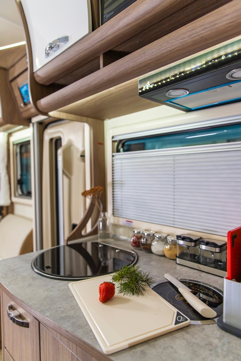 更有空間，更舒適的國(guó)六房車