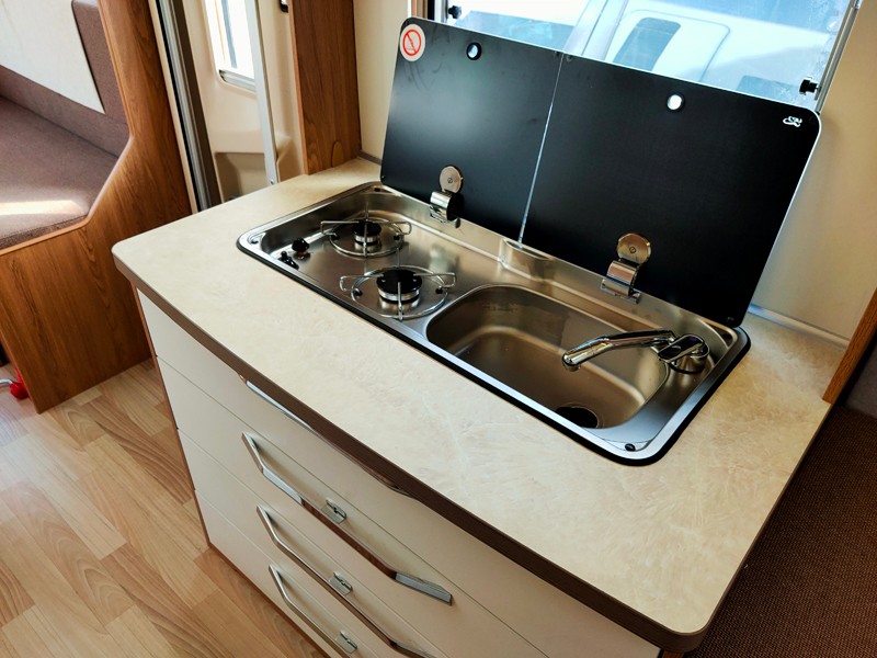 新品上市，這款拖掛房車值得選擇