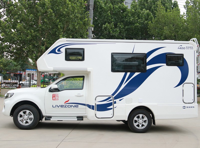 炮營集合，連看自由炮房車